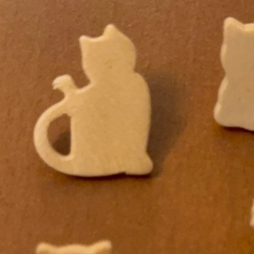 Vintage Handmade Wood Cat Thumbtacks Natural Wood Push Pins Set of 4